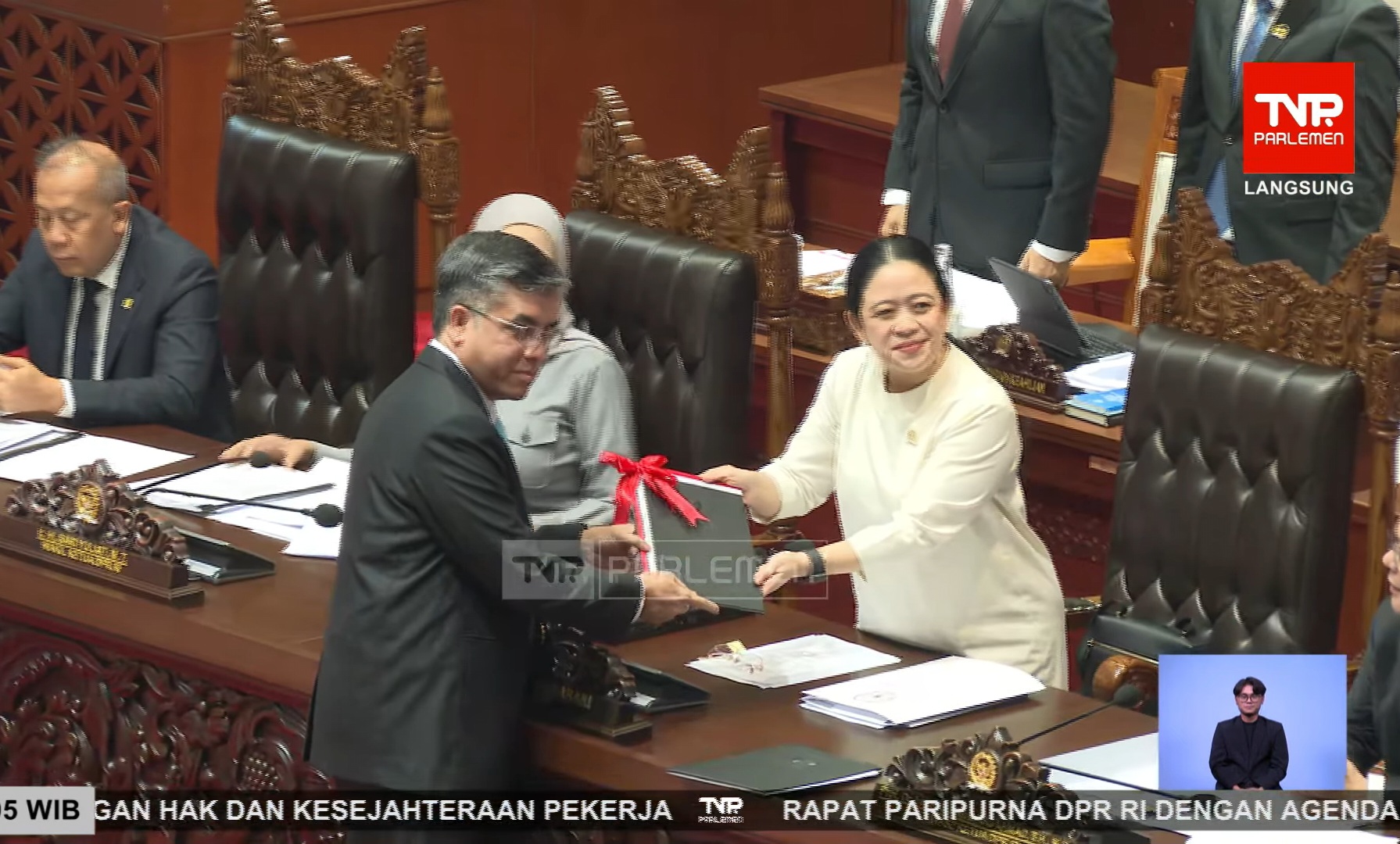 DPR Ketok Palu, RUU Pelindungan Ketenagakerjaan Resmi Jadi UU