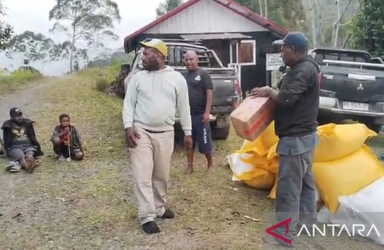 Pemprov Papua Pegunungan Salurkan Bantuan Bapok untuk Rapat BPL GIDI Klasis Gilobandu di Tolikara