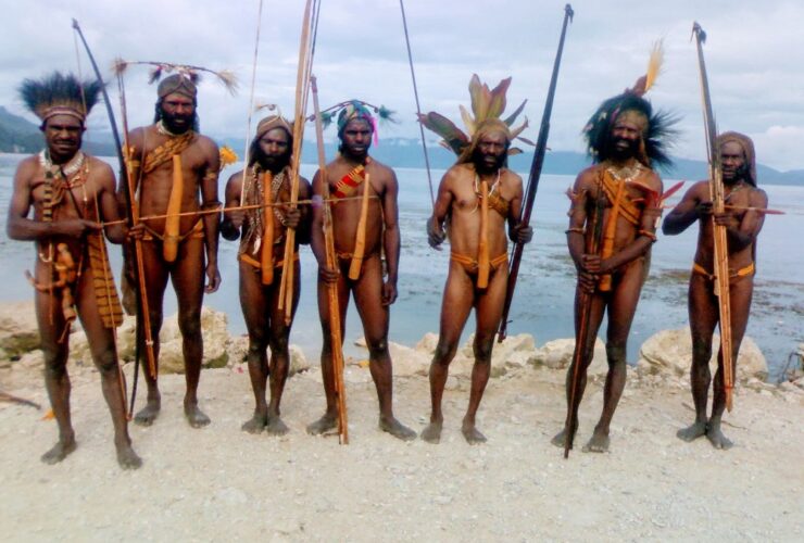 Fakta Menarik Koteka, Simbol Kehormatan Pria Papua yang Masih Dijaga Leluhur