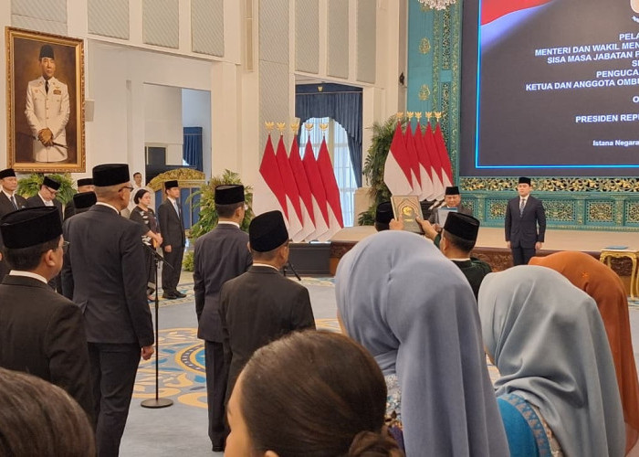 Prabowo Resmi Lantik Suyudi Ario Seto sebagai Kapolri Baru